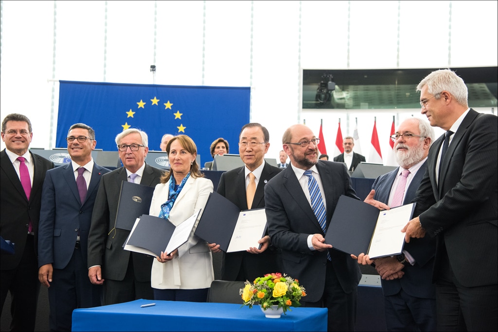 Paris Agreement signature ceremony (October 2016)